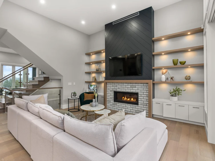 7739 Lee Street, Burnaby, BC, V3N 4B9 - 7