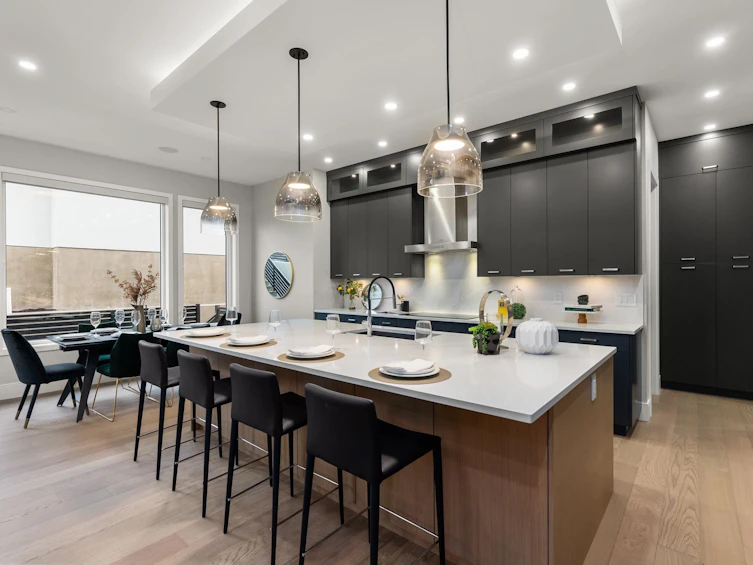 7739 Lee Street, Burnaby, BC, V3N 4B9 - 9