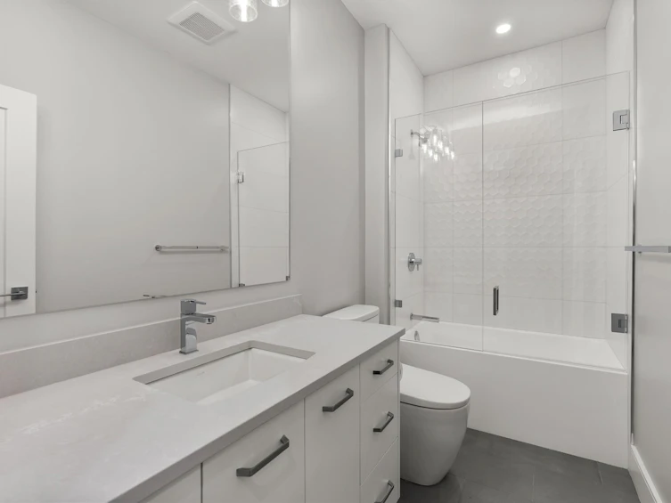 7739 Lee Street, Burnaby, BC, V3N 4B9 - 35
