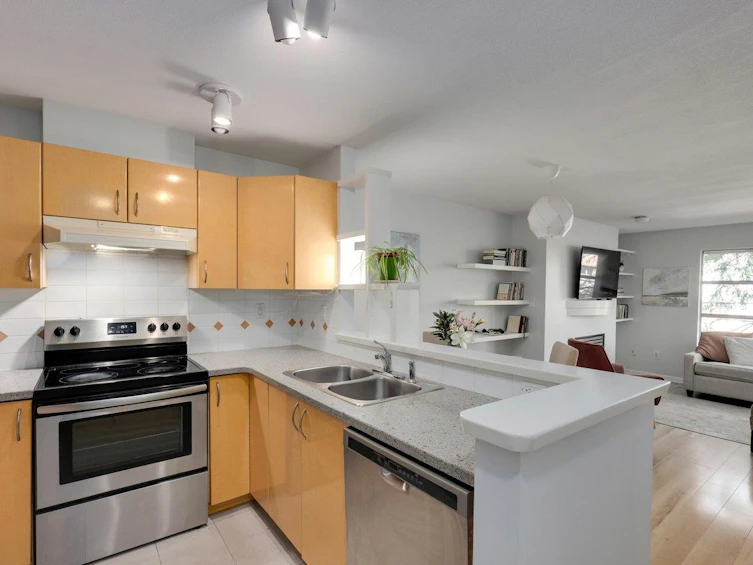 301-2983 W 4th Avenue, Vancouver, BC, V6K 1R5 - 9