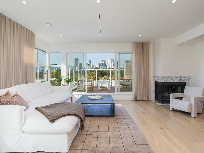 2240 Spruce Street, Vancouver BC V6H 2P3