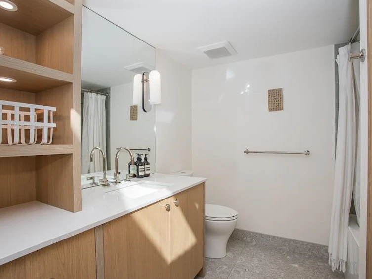 2240 Spruce Street, Vancouver, BC, V6H 2P3 - 22