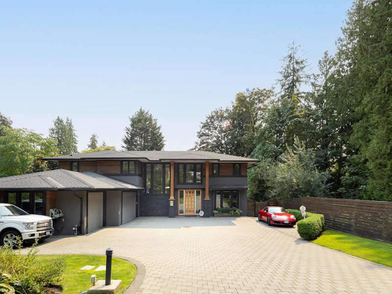 360 Mathers Avenue, West Vancouver BC V7S 1H3