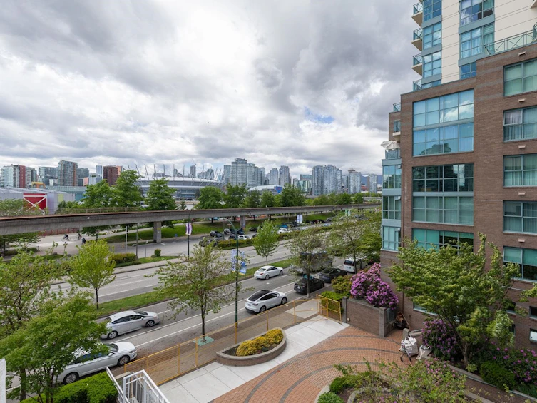 1228 Quebec Street, Vancouver, BC, V6A 4G7 - 32