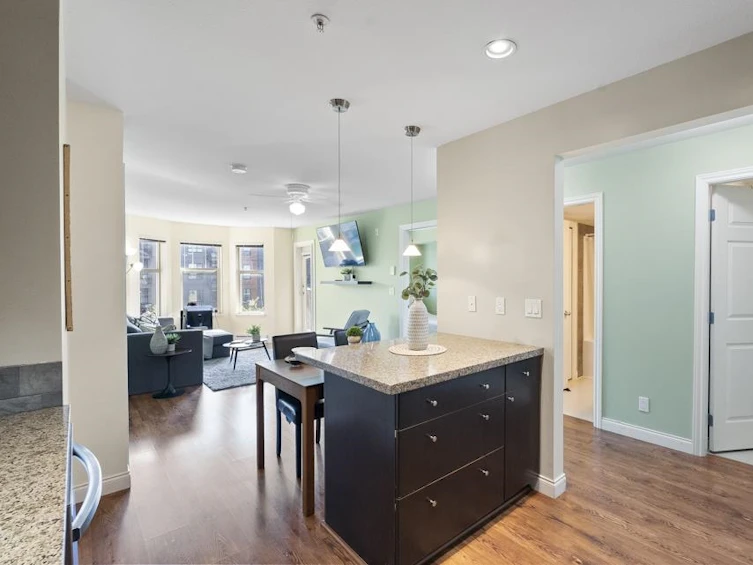312-5438 198, Langley, BC, V3A 1G2 - 9