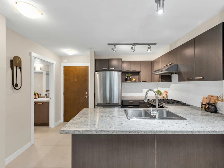 215-9399 Tomicki Avenue, Richmond, BC, V6X 0H6 - 13