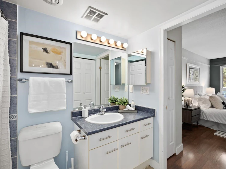 302-1330 Graveley Street, Vancouver, BC, V5L 3A2 - 17