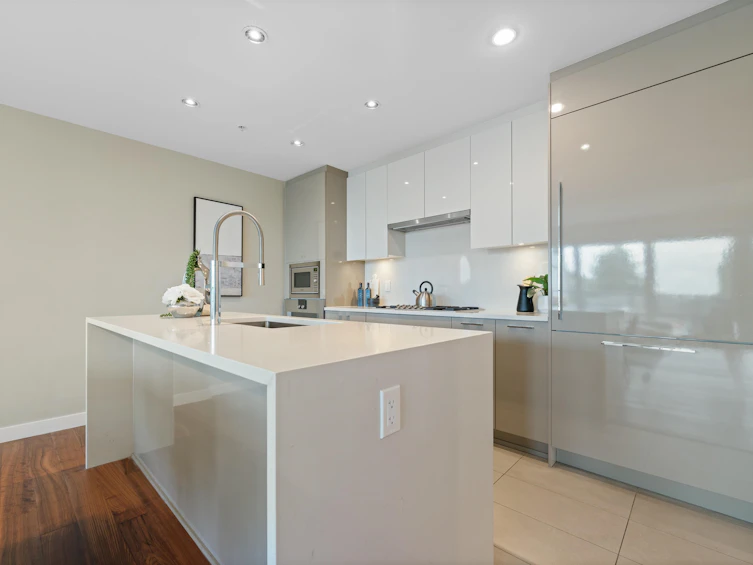 302-4488 Cambie Street, Vancouver, BC, V5Y 0M2 - 11