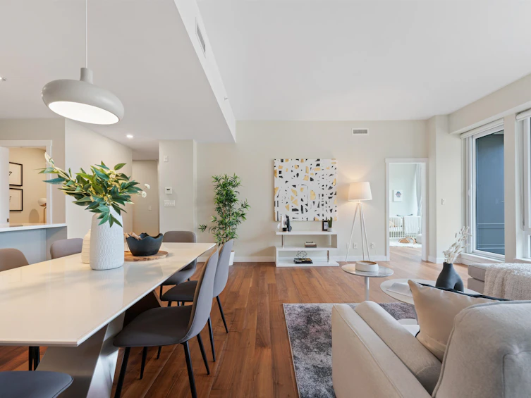 302-4488 Cambie Street, Vancouver, BC, V5Y 0M2 - 3