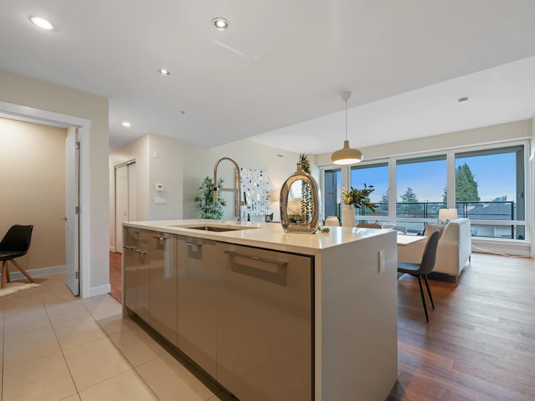 302-4488 Cambie Street, Vancouver, BC, V5Y 0M2 - 8
