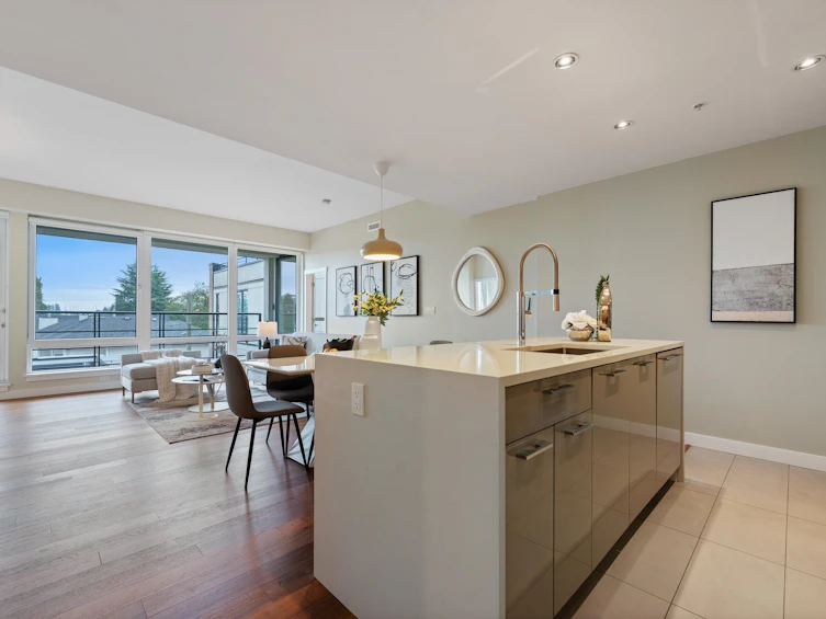 302-4488 Cambie Street, Vancouver, BC, V5Y 0M2 - 9