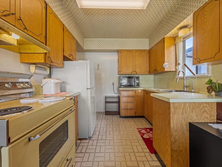 2721 E 22nd Avenue, Vancouver, BC, V5M 2X8 - 6