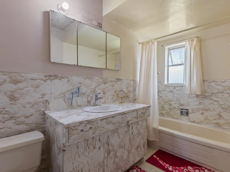 2721 E 22nd Avenue, Vancouver, BC, V5M 2X8 - 8