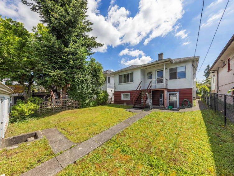 2721 E 22nd Avenue, Vancouver, BC, V5M 2X8 - 16