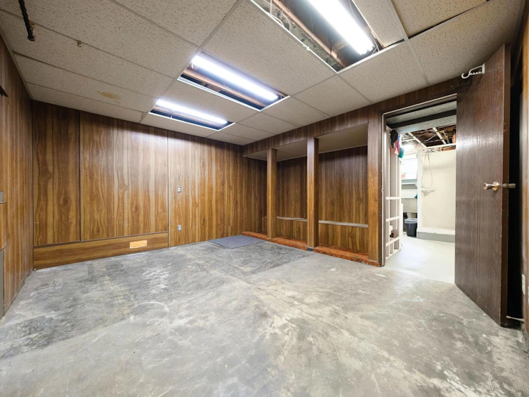 6267 Dawson Street, Burnaby, BC, V5B 2W5 - 27