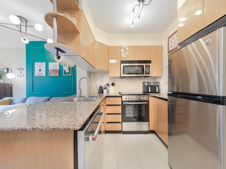901-1189 Howe Street, Vancouver, BC, V6Z 2X4 - 11