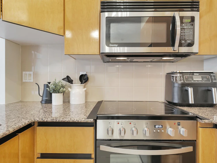 901-1189 Howe Street, Vancouver, BC, V6Z 2X4 - 12