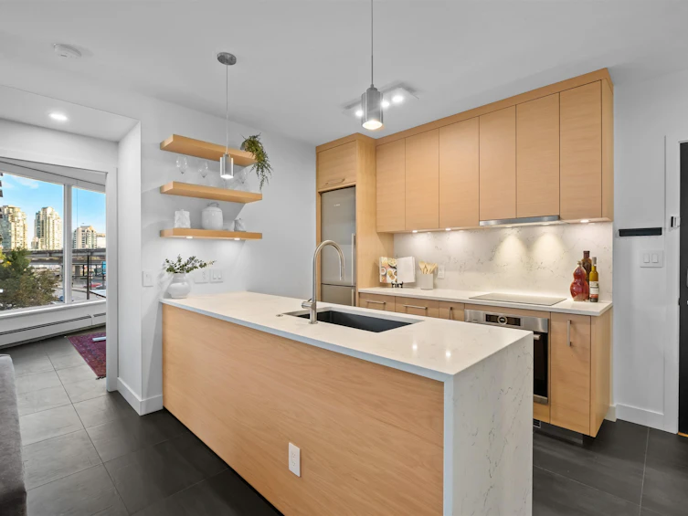 202-689 Abbott Street, Vancouver, BC, V6B 0J2 - 9