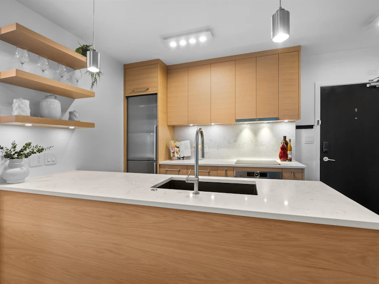 202-689 Abbott Street, Vancouver, BC, V6B 0J2 - 10