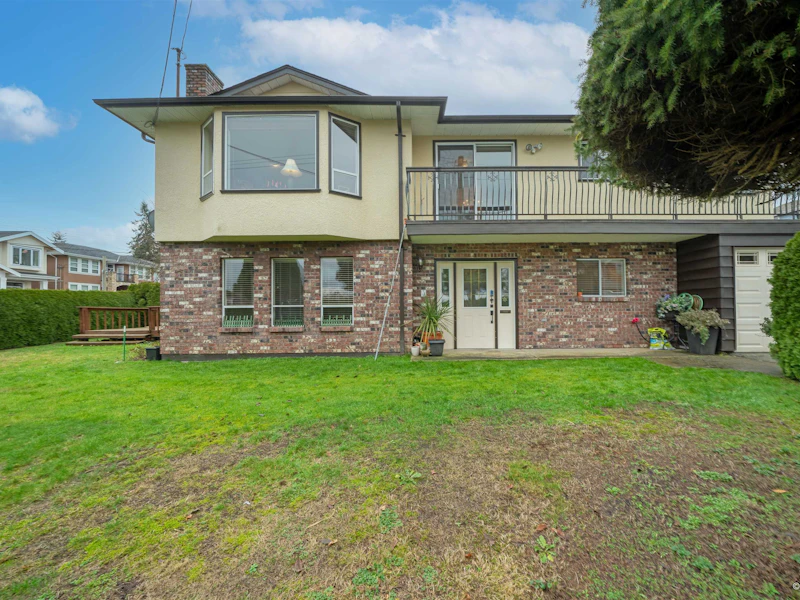 4598 Sardis Street, Burnaby BC V5H 4B2