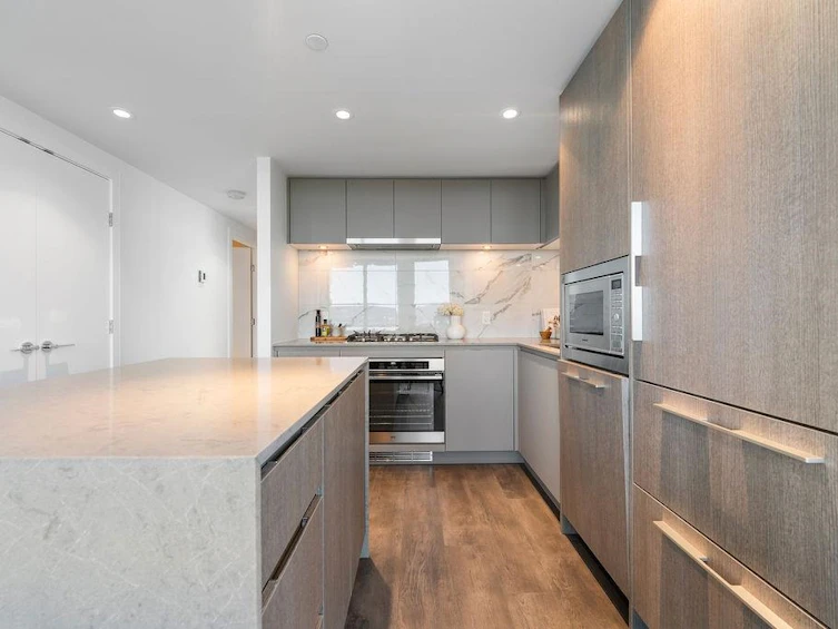 2103-1500 Fern Street, North Vancouver, BC, V7J 1H6 - 9