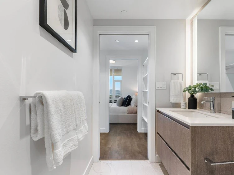 2103-1500 Fern Street, North Vancouver, BC, V7J 1H6 - 17