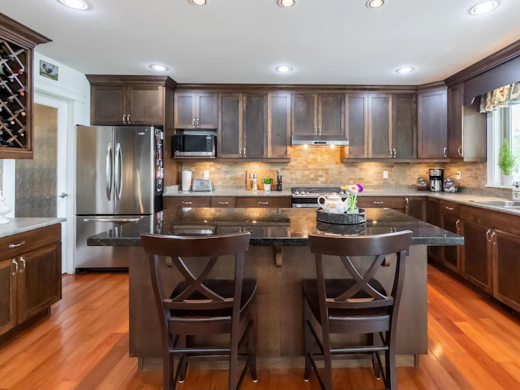 9752 216 Street, Langley, BC, V1M 3J2 - 9