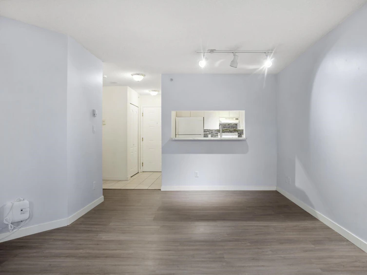 210-3489 Ascot Place, Vancouver, BC, V5R 6B6 - 12