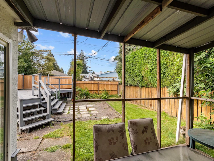 8787 Crest Drive, Burnaby, BC, V3N 4A1 - 15