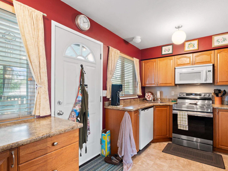 11881 Gee Street, Maple Ridge, BC, V2X 7L8 - 9