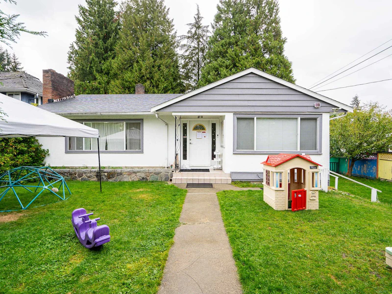 6290 Walker Avenue, Burnaby BC V5E 3B4