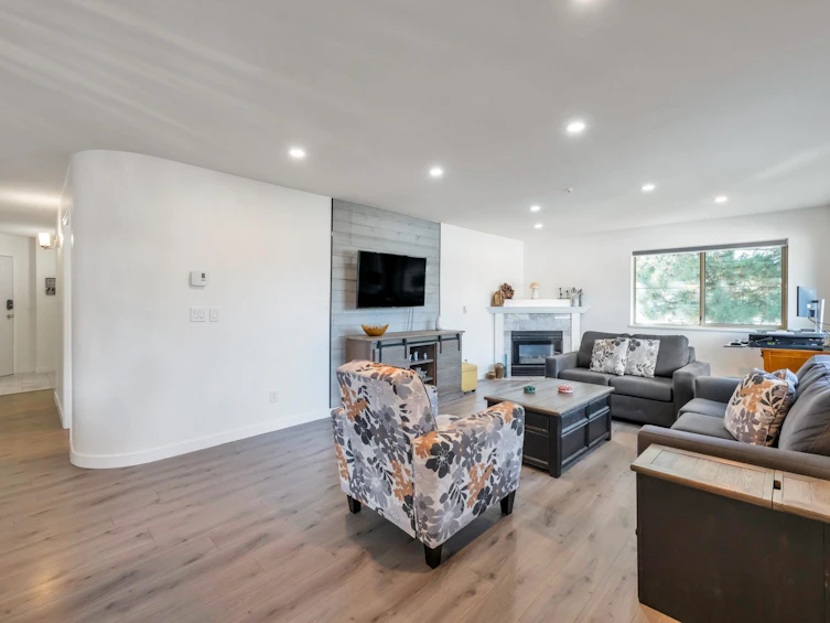 301-19130 Ford Road, Pitt Meadows, BC, V3Y 2P1 - 4