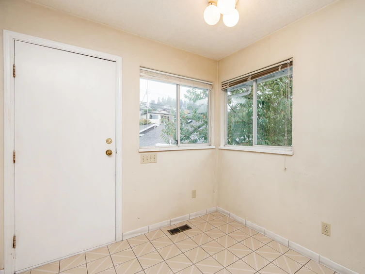 21 North Stratford Avenue, Burnaby, BC, V5B 1L1 - 14