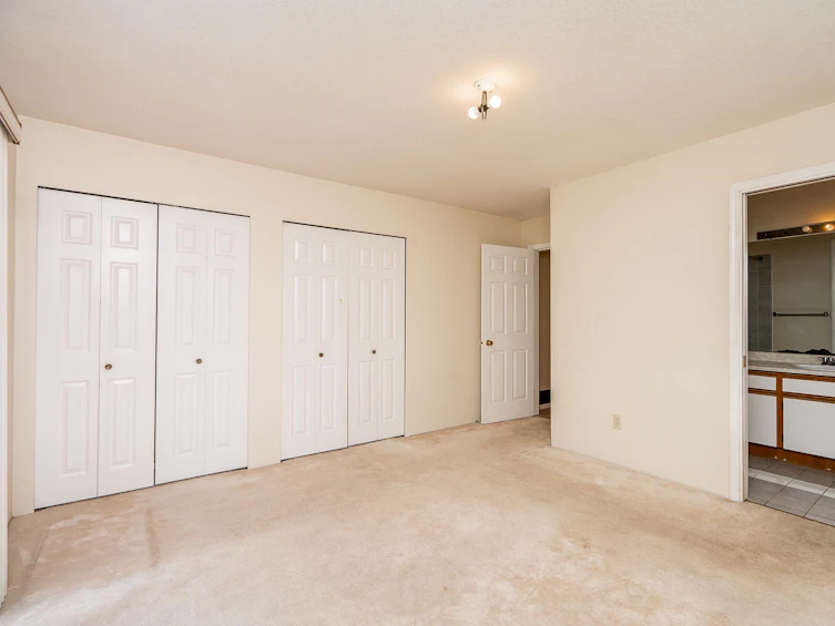 21 North Stratford Avenue, Burnaby, BC, V5B 1L1 - 21