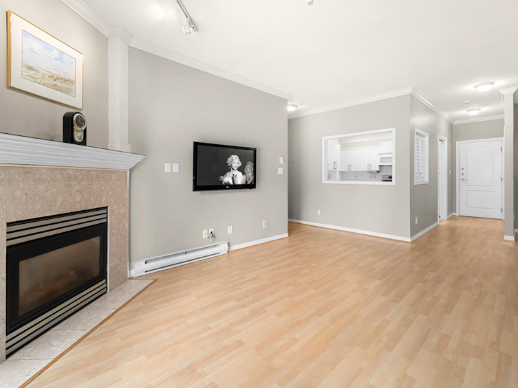 304-1281 Parkgate Avenue, North Vancouver, BC, V7H 3A3 - 4