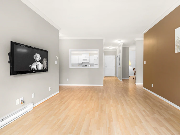 304-1281 Parkgate Avenue, North Vancouver, BC, V7H 3A3 - 5