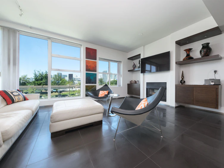11-1182 Quebec Street, Vancouver, BC, V6A 4B2
