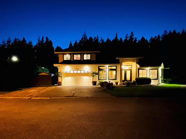 14827 24 Frontage Avenue, Surrey, BC, V4P 1N5 - 2