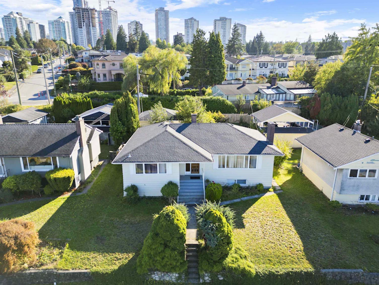 4284 Hazelwood Crescent, Burnaby, BC, V5G 2R2 - 34