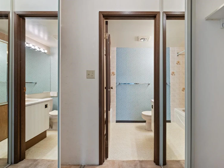 208-1520 Vidal, Surrey, BC, V4B 3T7 - 21