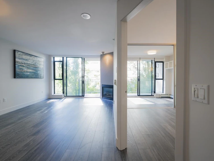 504-175 W 1st Street, North Vancouver, BC, V7M 3N9 - 3