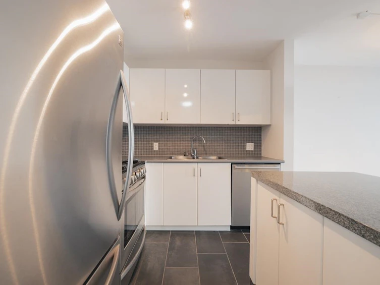 504-175 W 1st Street, North Vancouver, BC, V7M 3N9 - 13