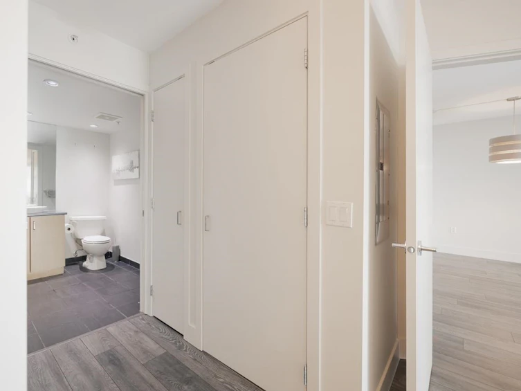 504-175 W 1st Street, North Vancouver, BC, V7M 3N9 - 16