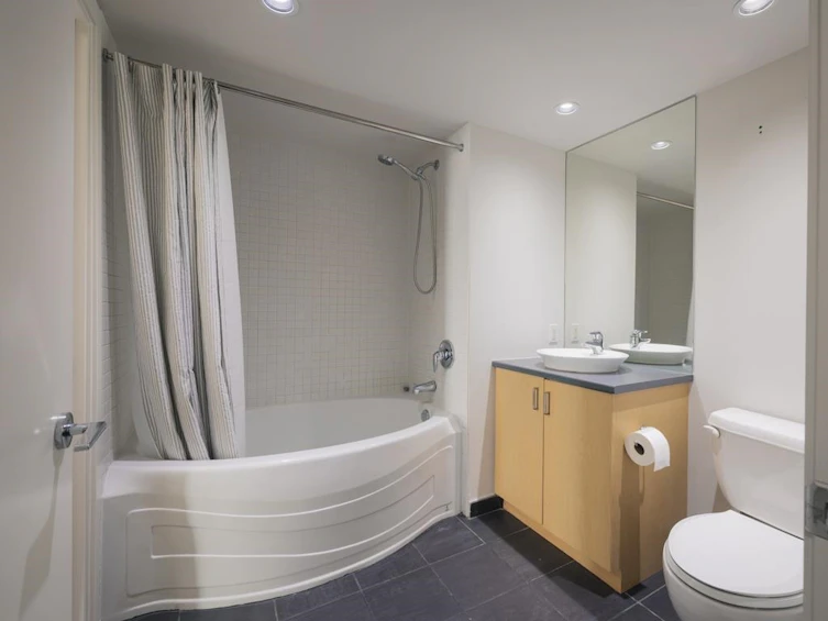 504-175 W 1st Street, North Vancouver, BC, V7M 3N9 - 18