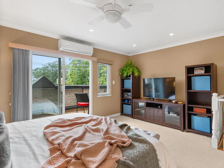 2308 Vine Street, Vancouver, BC, V6K 3K5 - 25