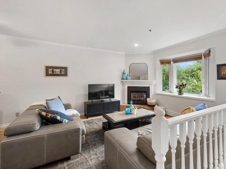 2308 Vine Street, Vancouver, BC, V6K 3K5 - 8