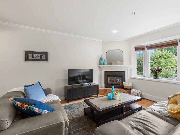 2308 Vine Street, Vancouver, BC, V6K 3K5 - 11