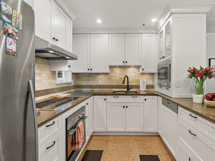 2308 Vine Street, Vancouver, BC, V6K 3K5 - 13