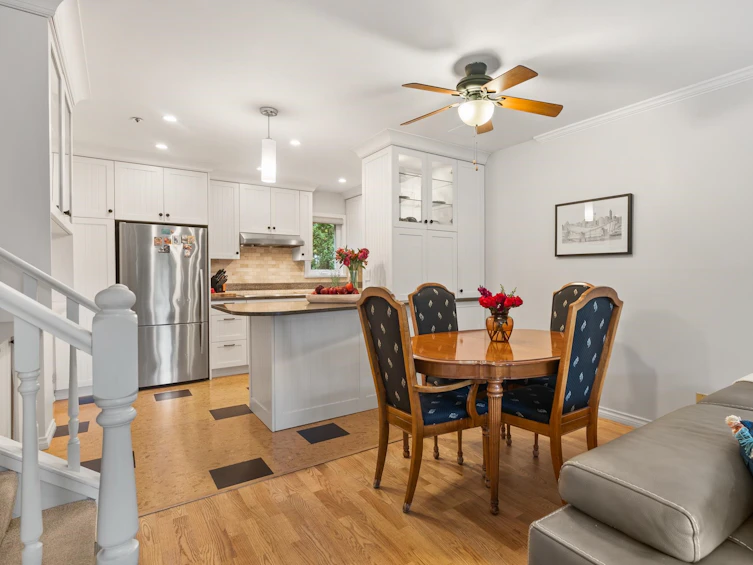 2308 Vine Street, Vancouver, BC, V6K 3K5 - 3