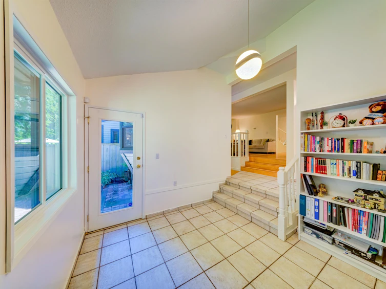 1719 Rufus Drive, North Vancouver, BC, V7J 3L8 - 17